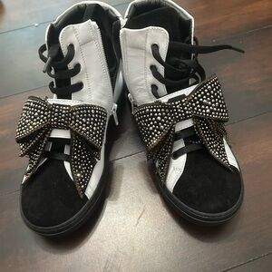 Missouri Made in Italy shoes size 32 Authentic